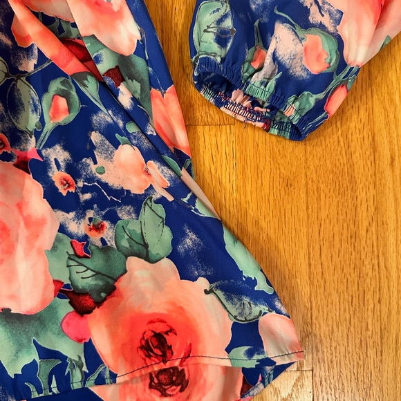 Eclipse - Royal Blue and Pink Floral Long Sleeve V-Neck Shorts Romper - US M - Picture 5 of 9